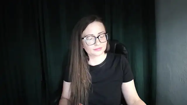 NoraMilf's Live XXX Chat