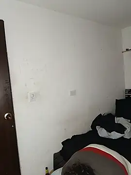leonidas1195 webcam show