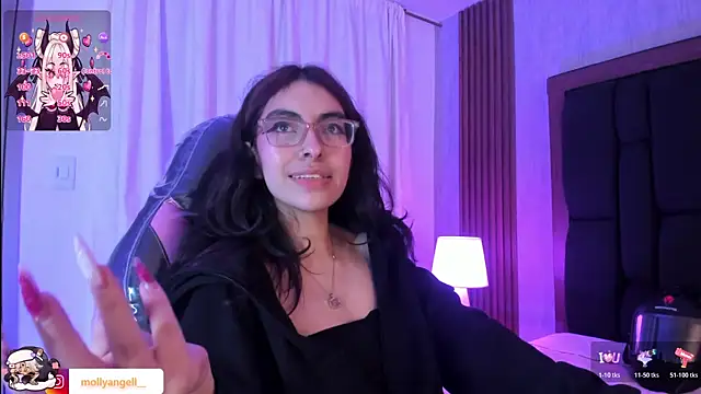 Molly_A's Live XXX Chat