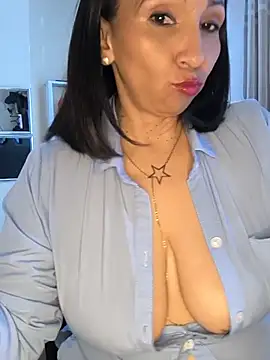 Chatroom XXX en direct de Mrsvictoriaaa