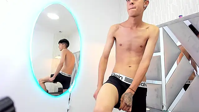 MikeHunteer Live XXX-chat