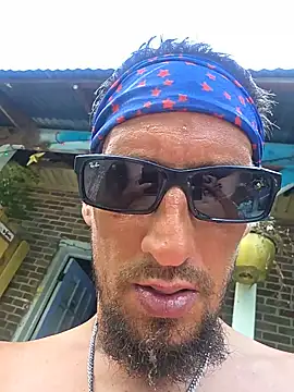 bigdong2488 Show in webcam