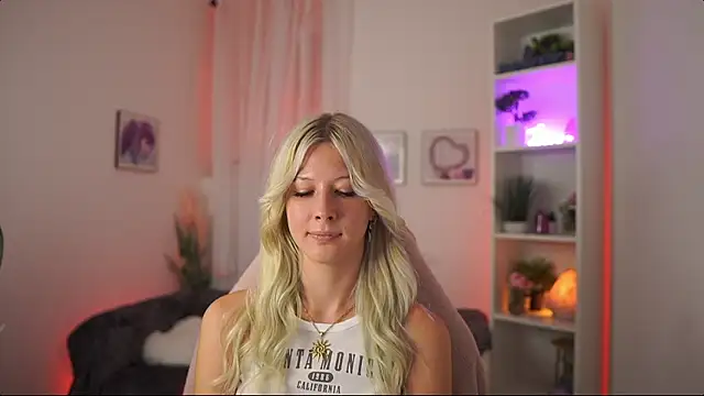 Czat XXX na żywo – EmilySwann_