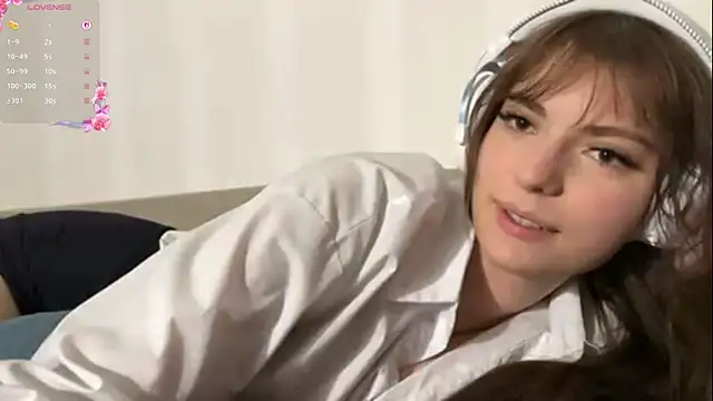 LorinaSpero live XXX chat
