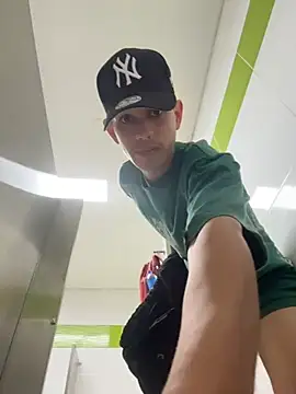 HarryGaze's Live XXX Chat
