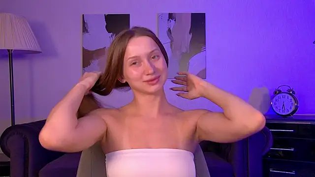 צ'אט XXX בשידור חי של LoraVey