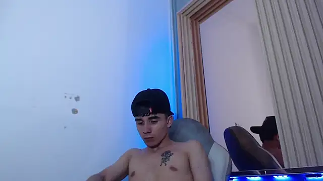 XXX chat uživo modela MaximumSteel_
