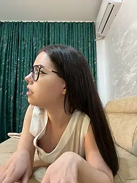 KaylaLewyss Chat XXX in diretta