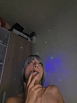 Dani-peggin live XXX chat
