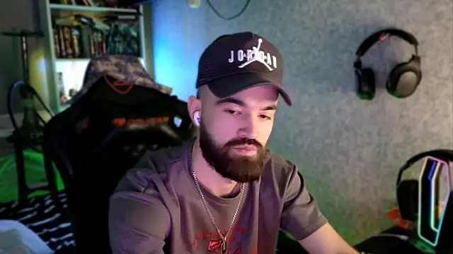 צ'אט XXX בשידור חי של _Serious_Man