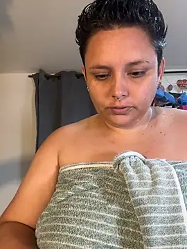 XXX chat uživo modela Mabelydani