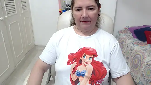 Chat +18 de leonela_69 ao vivo