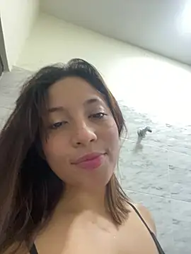 XXX chat uživo modela Holy_Lux