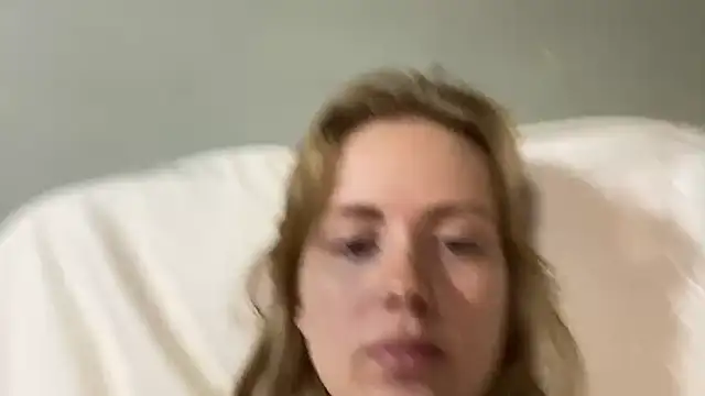 XXX chat uživo modela MimiLu