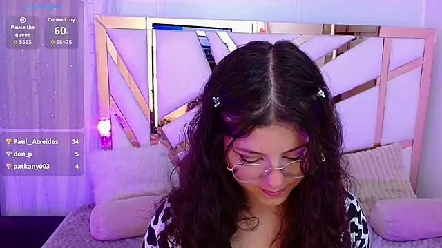 צ'אט XXX בשידור חי של hannia_baileys