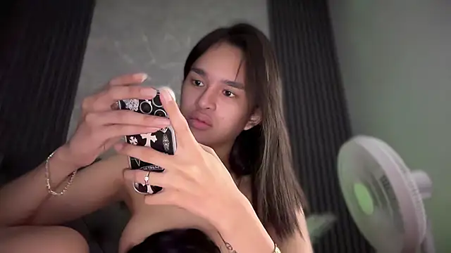 lelasohna webcam show