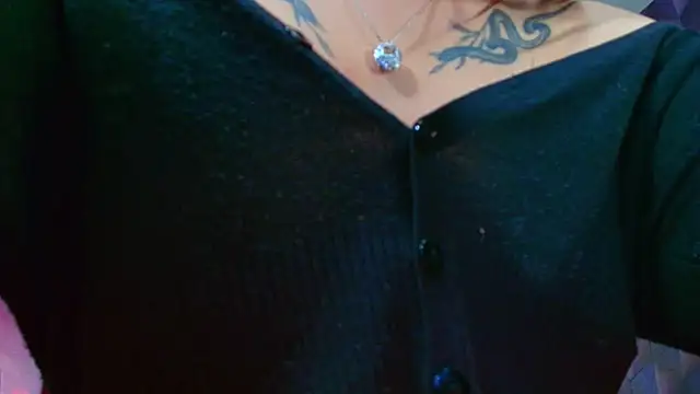 XXX chat uživo modela LiaHarryis