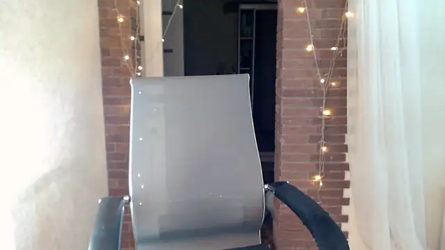 XXX chat uživo modela ms_kelarini