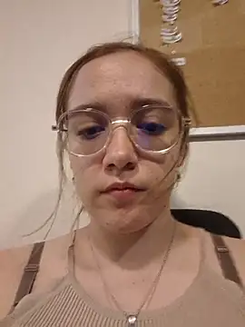XXX chat uživo modela NaomiShimizu