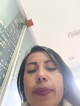 Chatroom XXX en direct de _andrea30