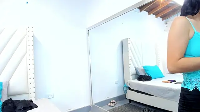 XXX chat uživo modela Paulynavera