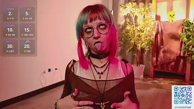 XXX chat uživo modela powderofgun