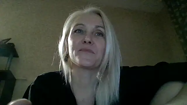 XXX chat uživo modela Calissako