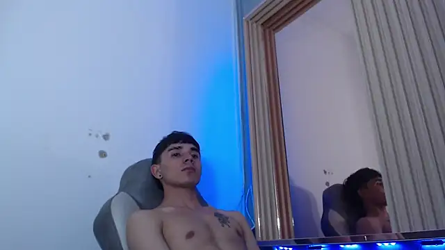 Chatroom XXX en direct de MaximumSteel_