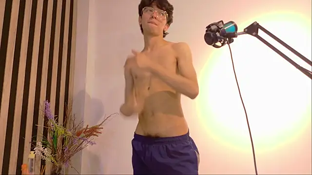 Twink_Sebas7のライブXXXチャット