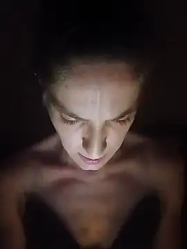 Show modela Maartiitaa27 na web-kameri