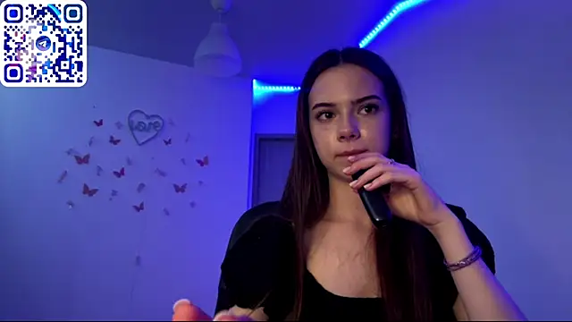 XXX chat uživo modela ElieFluttershy