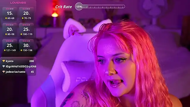 XXX chat uživo modela Khitsunii
