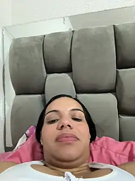 XXX chat uživo modela Anavalle