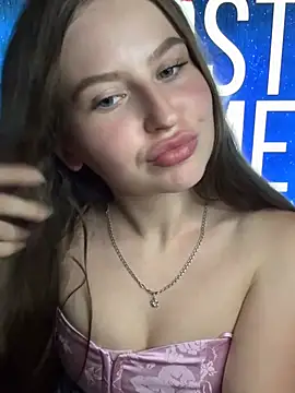 MissMiaSin's Live XXX Chat