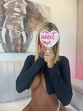 ParisRoux Live XXX-Chat