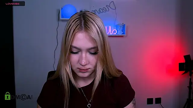 XXX chat uživo modela playful_sophie