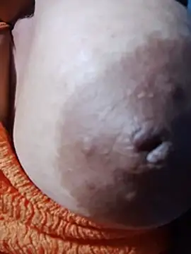 XXX chat uživo modela Hotmommax