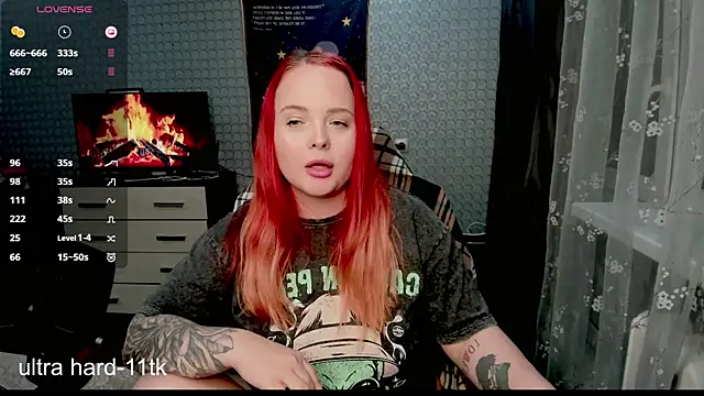 XXX chat uživo modela MileyMontana