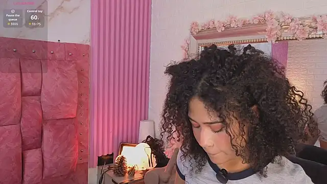 แชท XXX สดของ Meganisperfect69