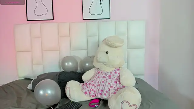 XXX chat uživo modela ViolettaQuin