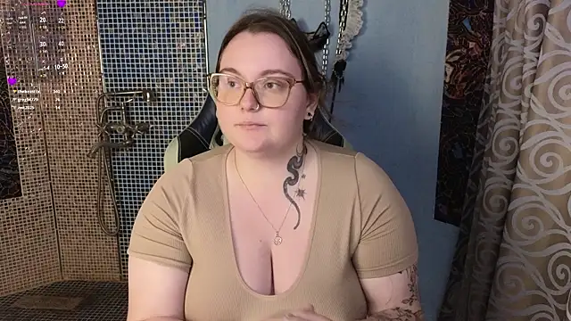 XXX chat uživo modela CatherineClaire