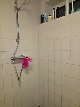 XXX chat uživo modela MaskedKathy