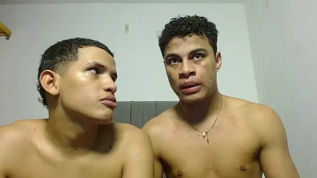 Jose_And_Daniel – Naživo XXX chat