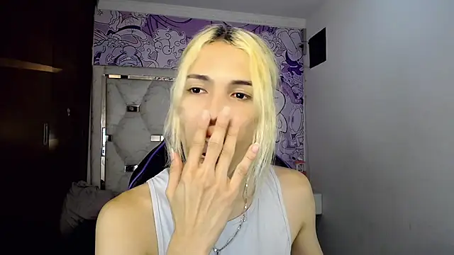 XXX chat uživo modela Larry_craft