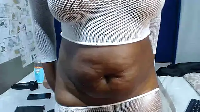 Candylips22 লাইভ XXX চ্যাট