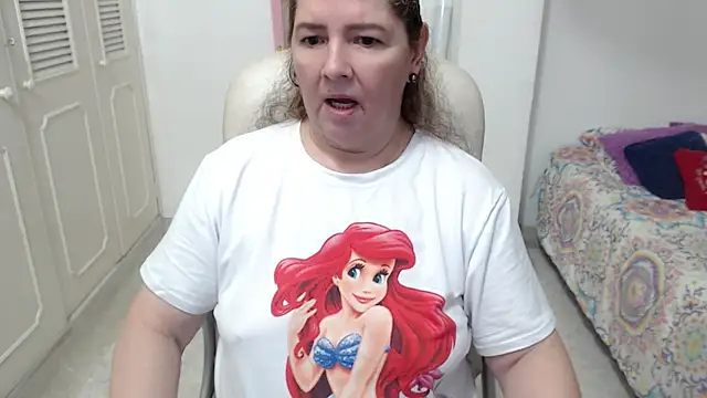 leonela_69's Live XXX Chat