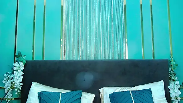 KissDreamm webcam show