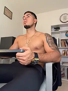 Živý XXX chat Dimitri_Colleman