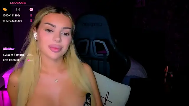 Chat +18 de Ayla__Demir ao vivo