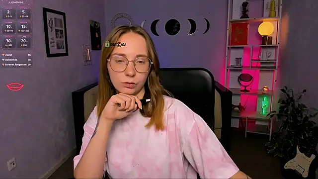 Онлайн чат XXX evalora_vei